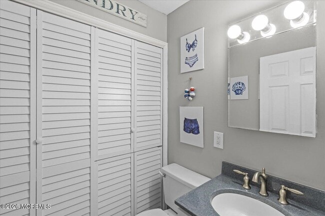 Building Photo - 45 Fielder Ave