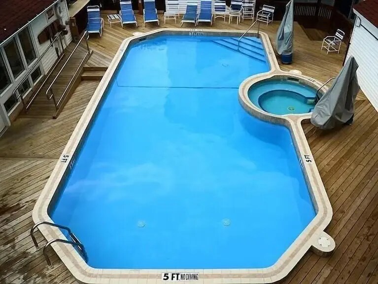 Building Photo - 1995 N US Highway 31 N