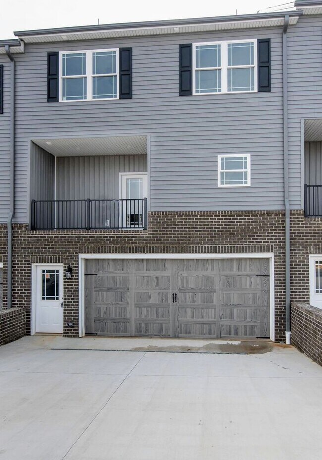 Building Photo - 970 Brewington Dr