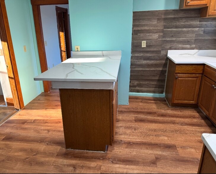 Building Photo - 64 Ford St