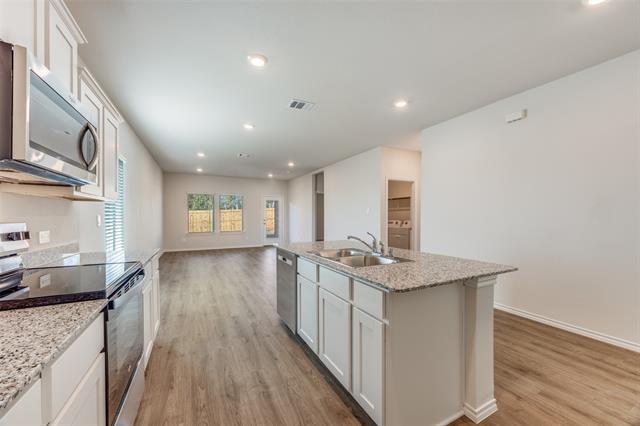 Building Photo - 4200 Carnation Dr