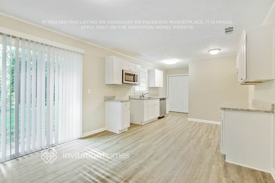 Building Photo - 7110 Carolyn Cir