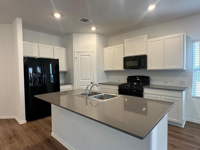 Building Photo - 228 Jeffers