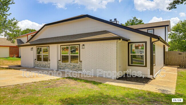 Building Photo - 5522 Allbrook