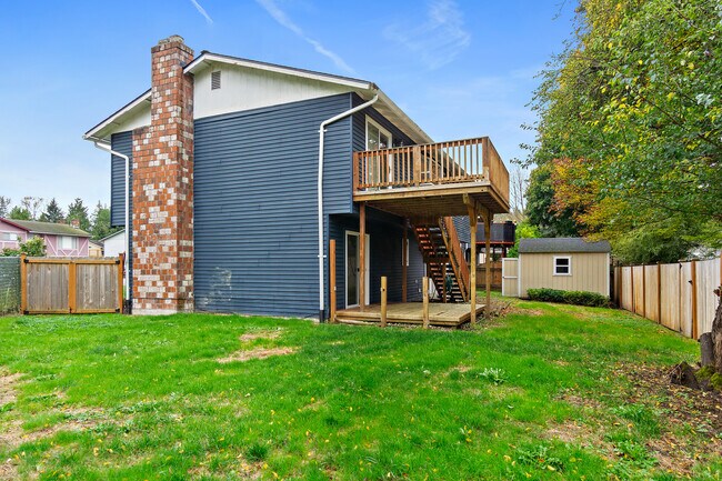 Building Photo - 6021 98th St NE