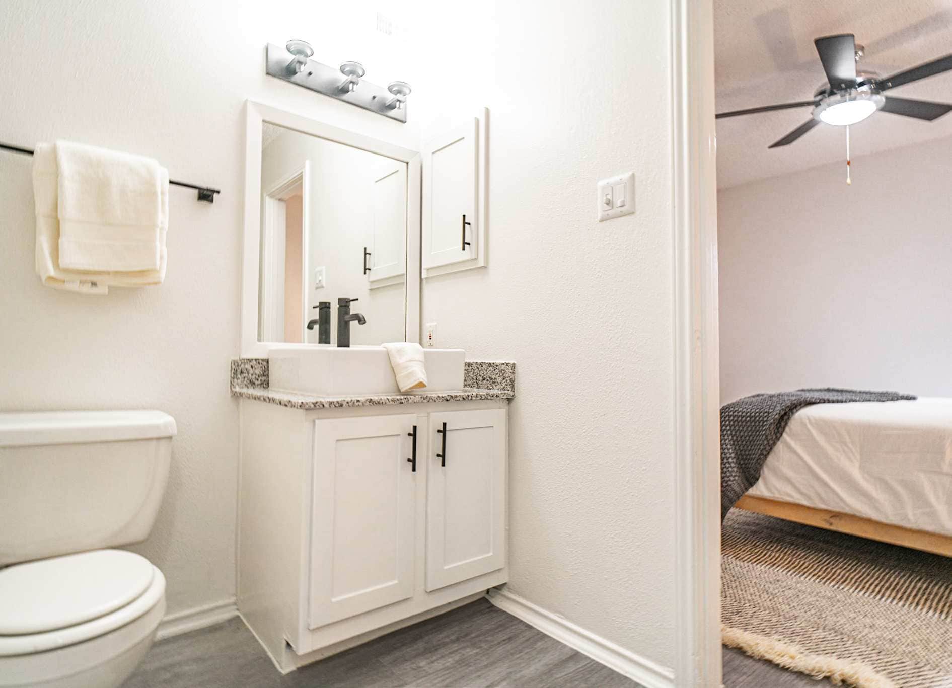 Building Photo - 12330 Metric Blvd