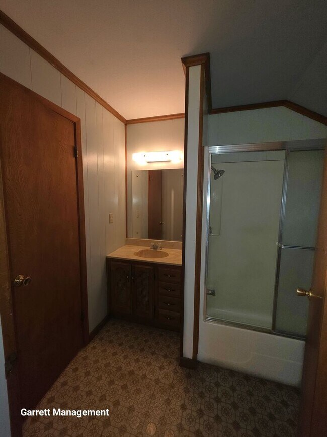 Building Photo - Cute 3/2 Home in Lometa, TX