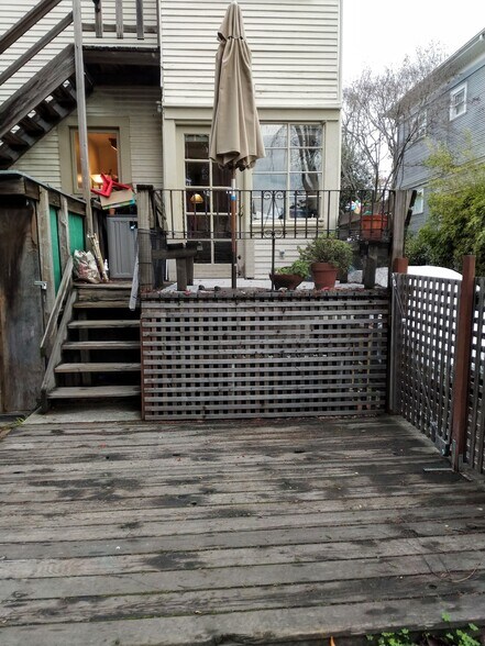 Building Photo - 2126 Blake St