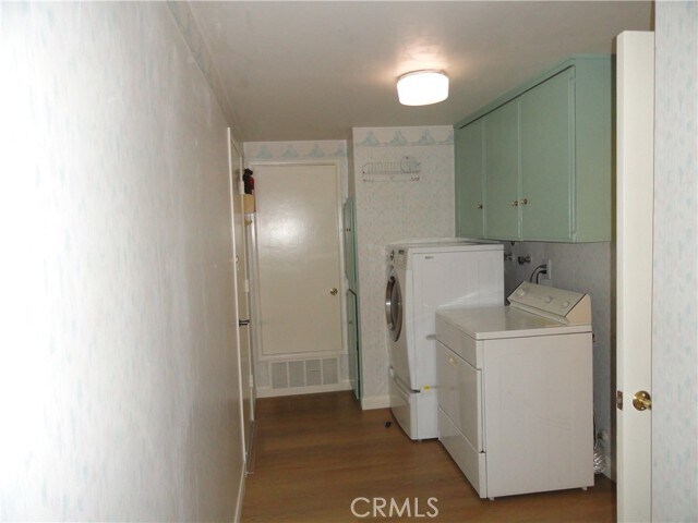 Building Photo - 1100 La Senda Dr