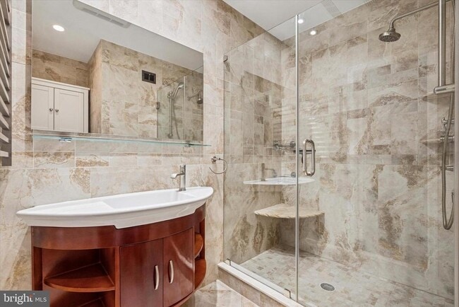 Building Photo - 42 Golf Club Dr