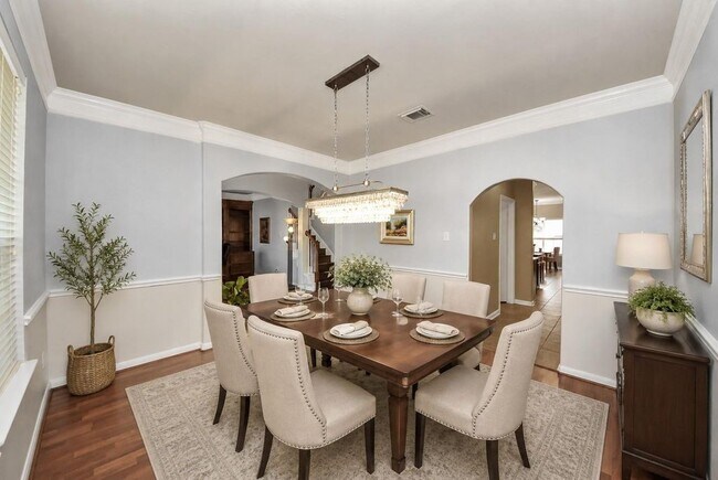 Building Photo - 12815 Dadebrook Ct