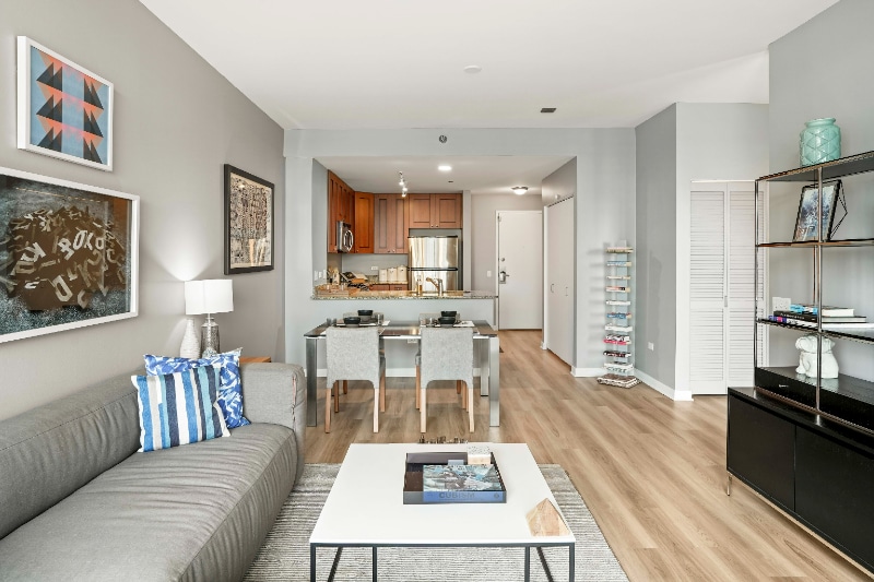 Building Photo - 740 S Clark St