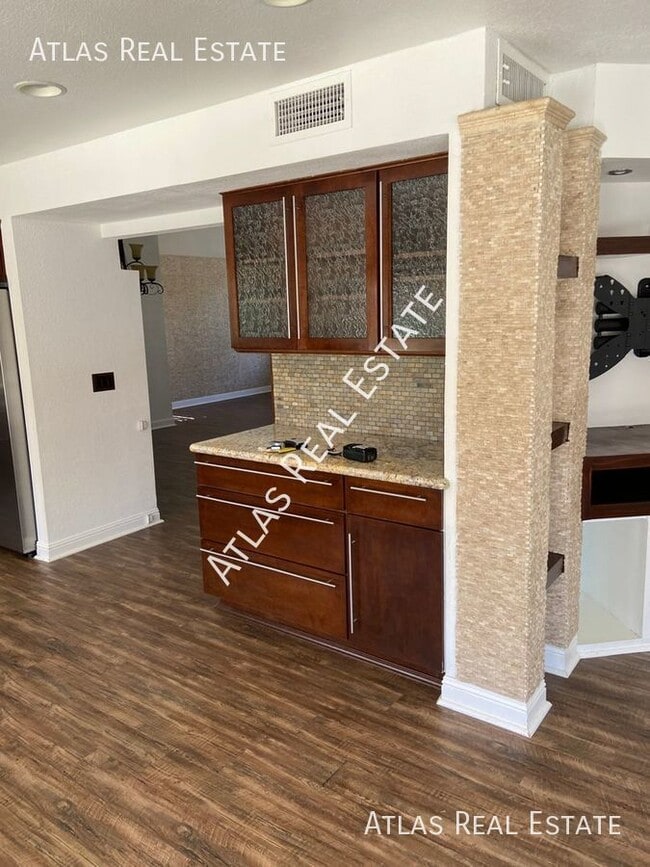 Building Photo - 2363 W Hemlock Court