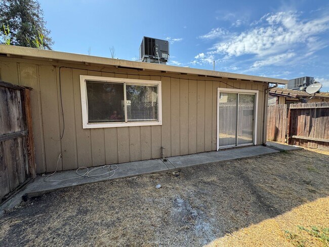 Building Photo - 9022 Stacey Ct