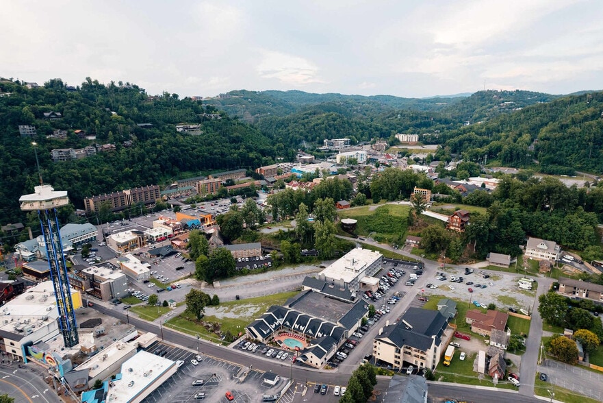 Building Photo - 157 W Holly Ridge Rd