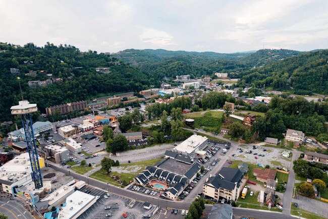 Building Photo - 157 W Holly Ridge Rd