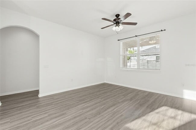 Building Photo - 3817 Blue Dasher Dr