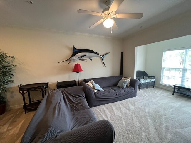 Building Photo - Condo