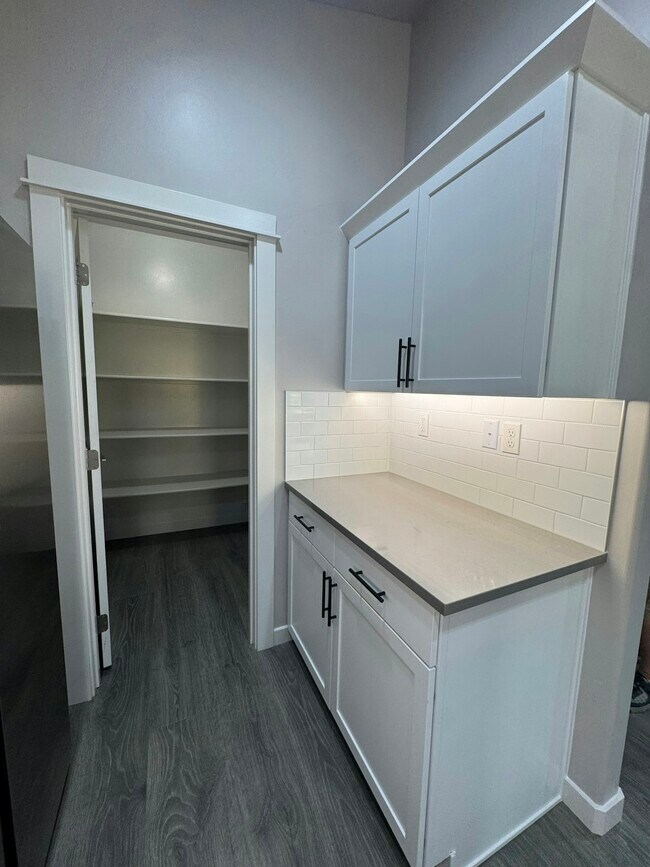Building Photo - 10496 W Daylily Ct
