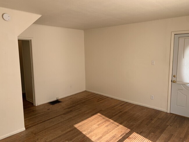 Building Photo - 500 S Lincoln St