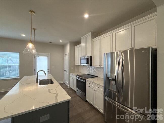 Building Photo - 324 Chattooga Wy