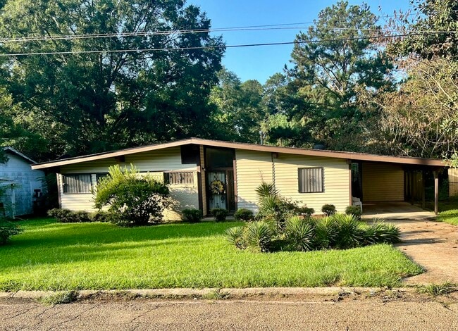 Primary Photo - 1063 Capri Cir
