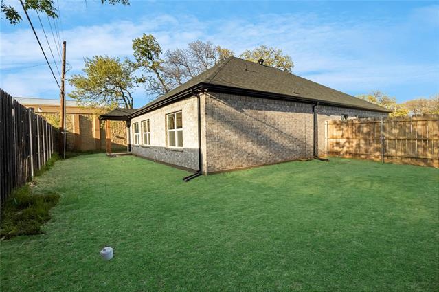 Building Photo - 1437 Norwood Dr