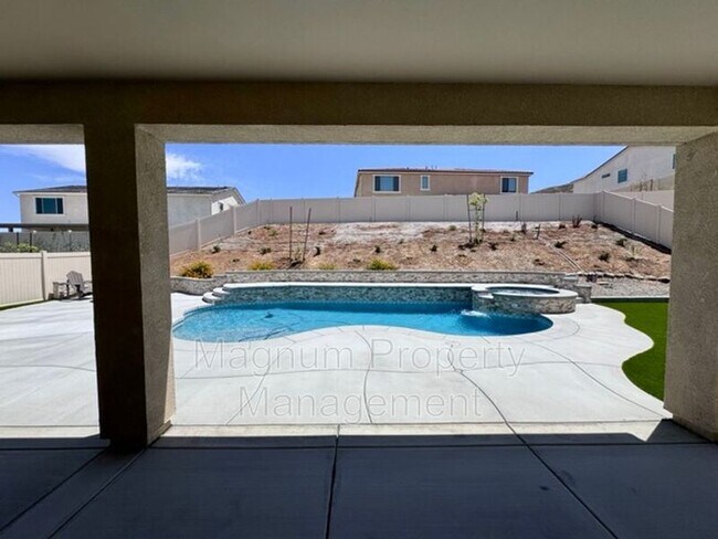 Building Photo - 25181 Desert Sage Dr