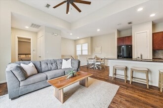 Building Photo - 4410 Center St