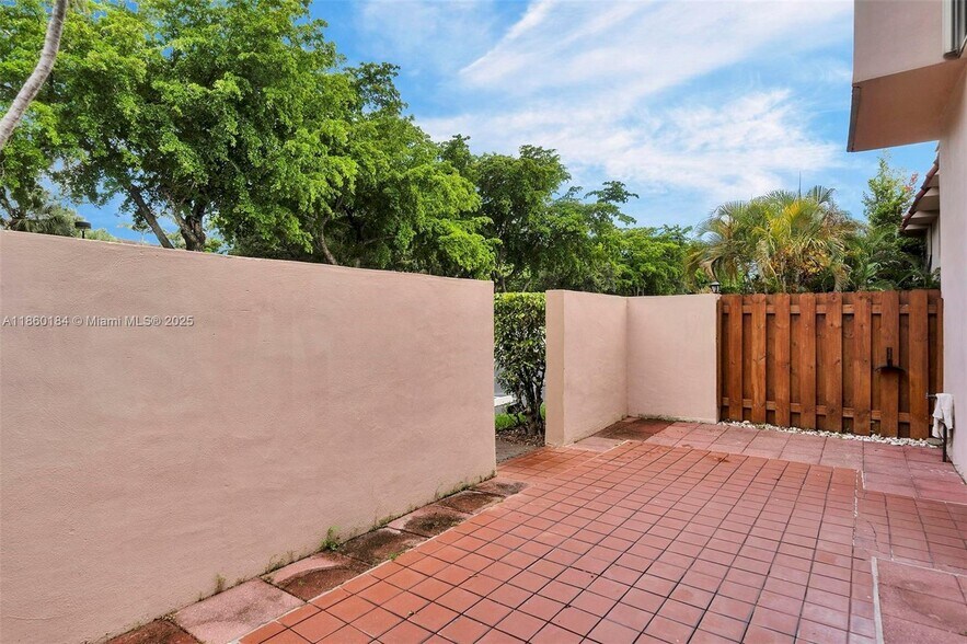 Building Photo - 2605 SW 73rd Way