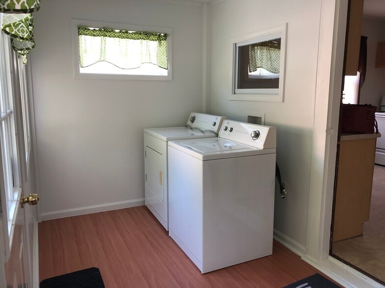 utility room - 21 Pogue St