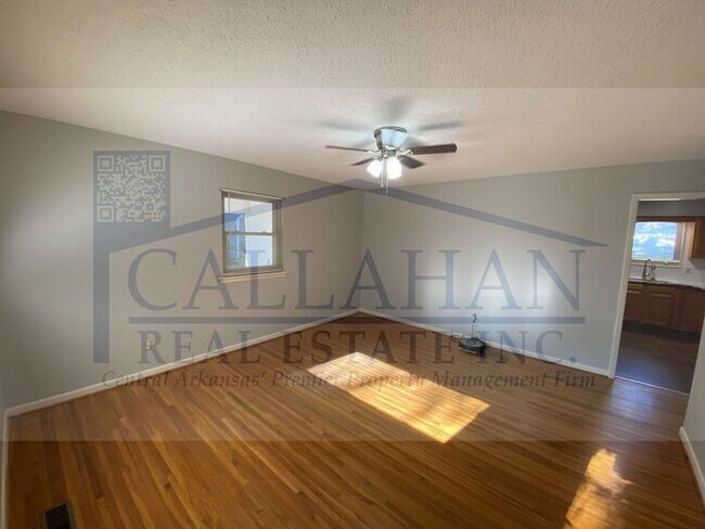 Building Photo - Sherwood 3 Bedroom Home