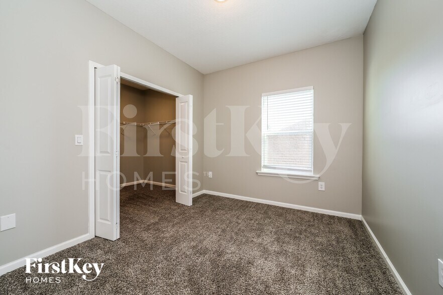 Building Photo - 15402 Turkoman Cir