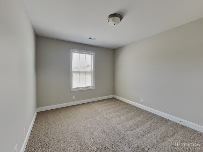Building Photo - 1489 Coronado Dr