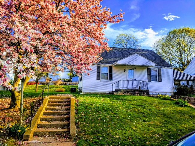 Primary Photo - 1745 Rose Ave