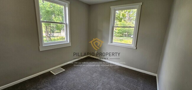 Building Photo - 2804-2806 Raible Ave.