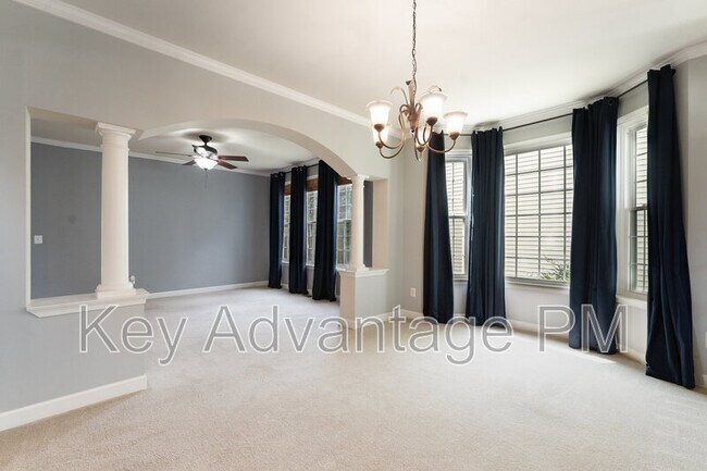 Building Photo - 4203 Talon Dr