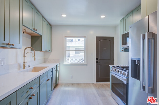 Building Photo - 12351 Riverside Dr