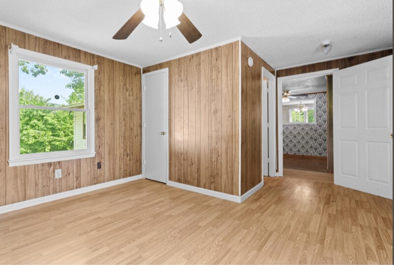 Building Photo - 225 Bland St
