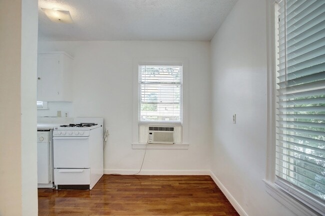 Building Photo - 1229 Heights Blvd