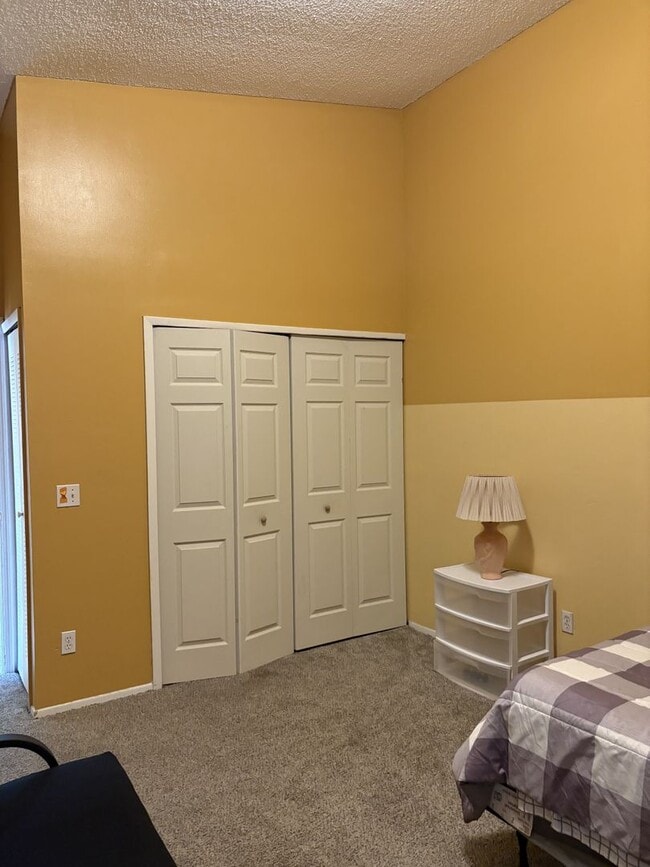 Building Photo - Orlando - 2 Bedroom, 2 Bathroom - $1,695.00
