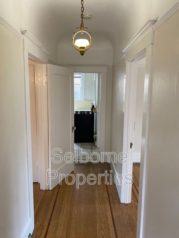 Building Photo - 754 55th St