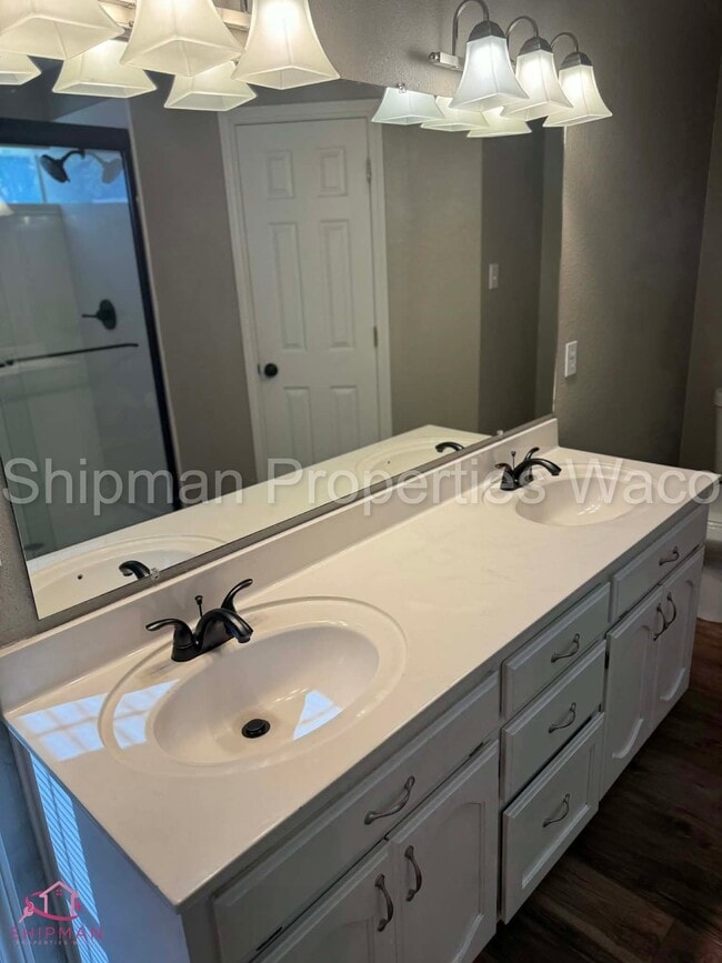 Building Photo - 848 Eagles Nest Dr