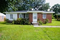 Building Photo - 3 Bedroom, 1 Bathroom Charmer in Cayce - A...