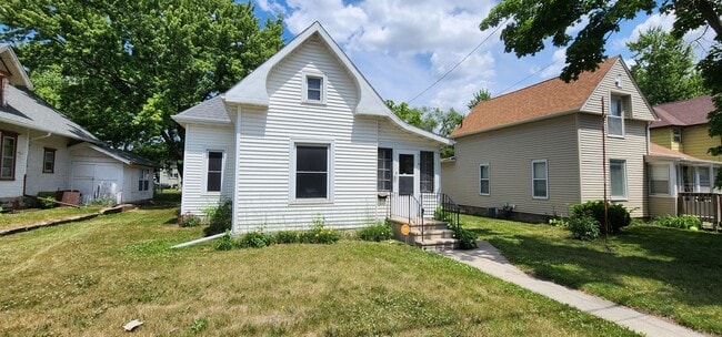 Building Photo - 314 Conger St