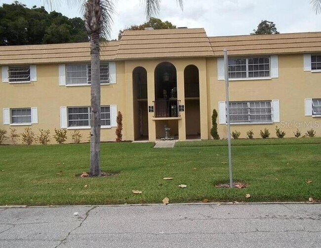 5800 Hollywood Blvd 5800 Hollywood Blvd Sarasota FL 34231 Apartment