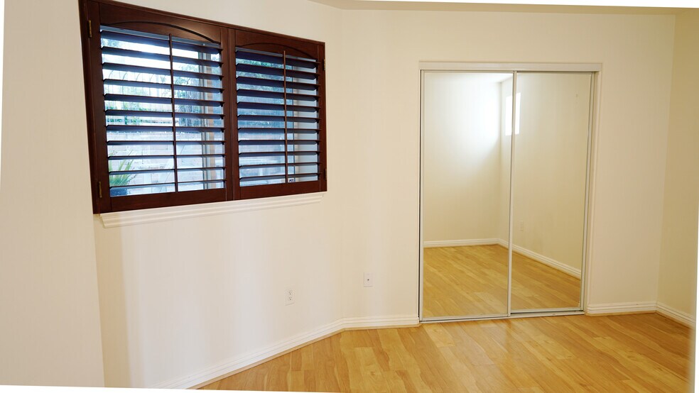 Building Photo - 3780 Lenawee Ave