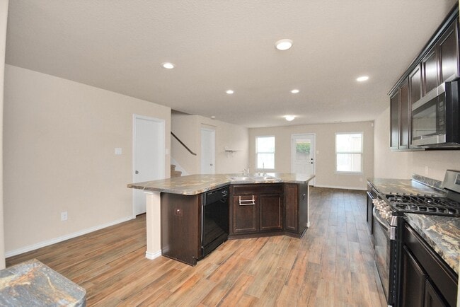 Building Photo - 3210 Aldridge Dr
