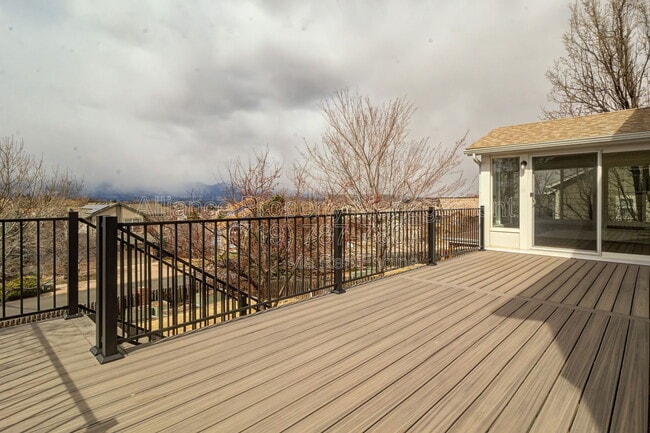 Building Photo - 6160 Bestview Way