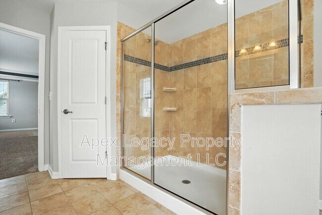 Building Photo - 1009 Artis Town Ln